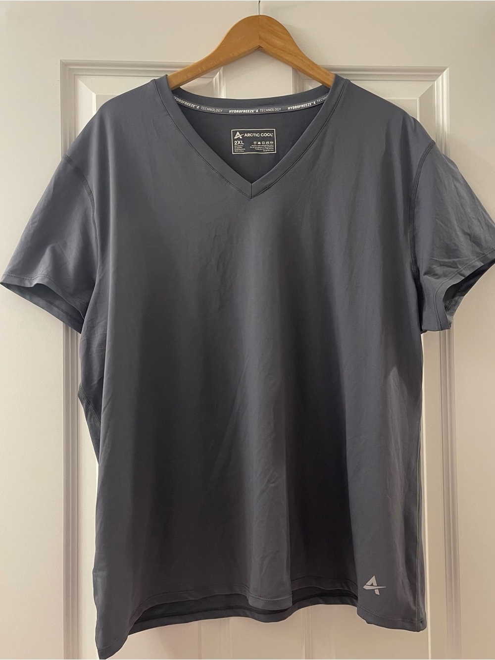 Arctic Cool dark gray v-neck t-shirt - size 2XL